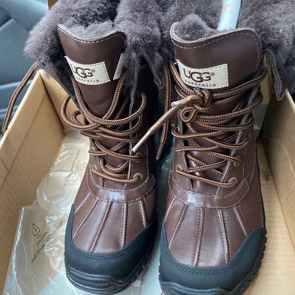 UGG Adirondack ii womens size 7 BNIB - Picture 3 of 7